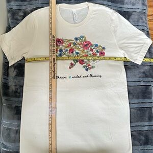 Floral Graphic Tee in Cream